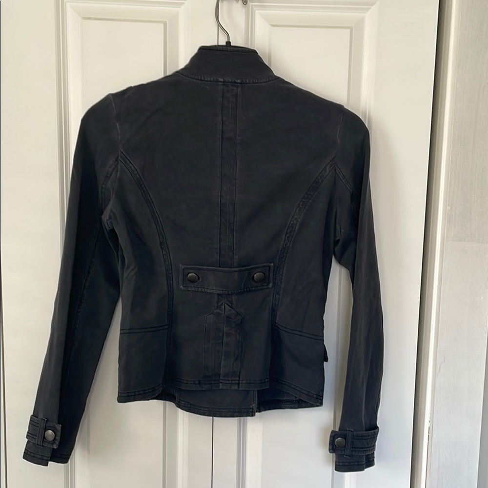 Marrakech Black Utility Jacket with Military-Inspired Design - Picture 4 of 8